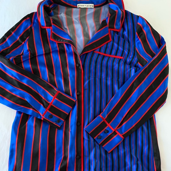 Alice + Olivia Tops - Alice + Olivia stripe PJ top size Small Alice + Olivia Tops - Alice + Olivia stripe PJ top size Small